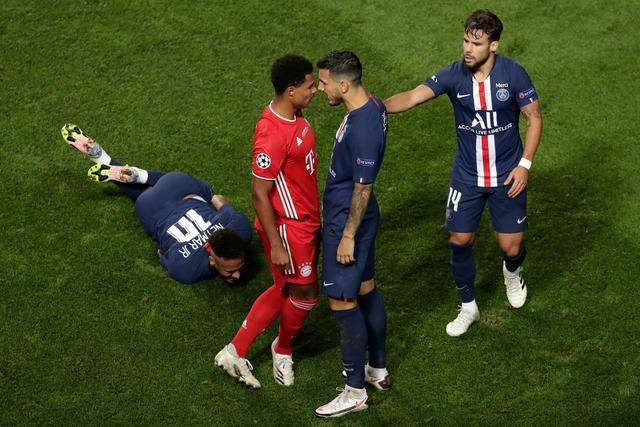 开云体育-关于克里夫兰骑士迎欧冠关键赛,今晚内部沟通,球迷炸锅,阵容厚度经受考验的信息-开云体育